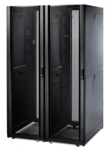 RACK:NetShelter SX 42U w/sides Black