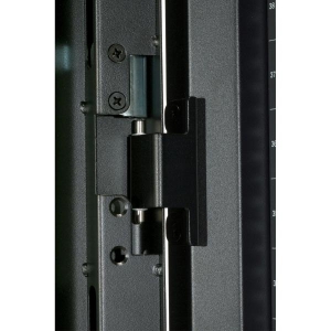 RACK:NetShelter SX 42U w/sides Black